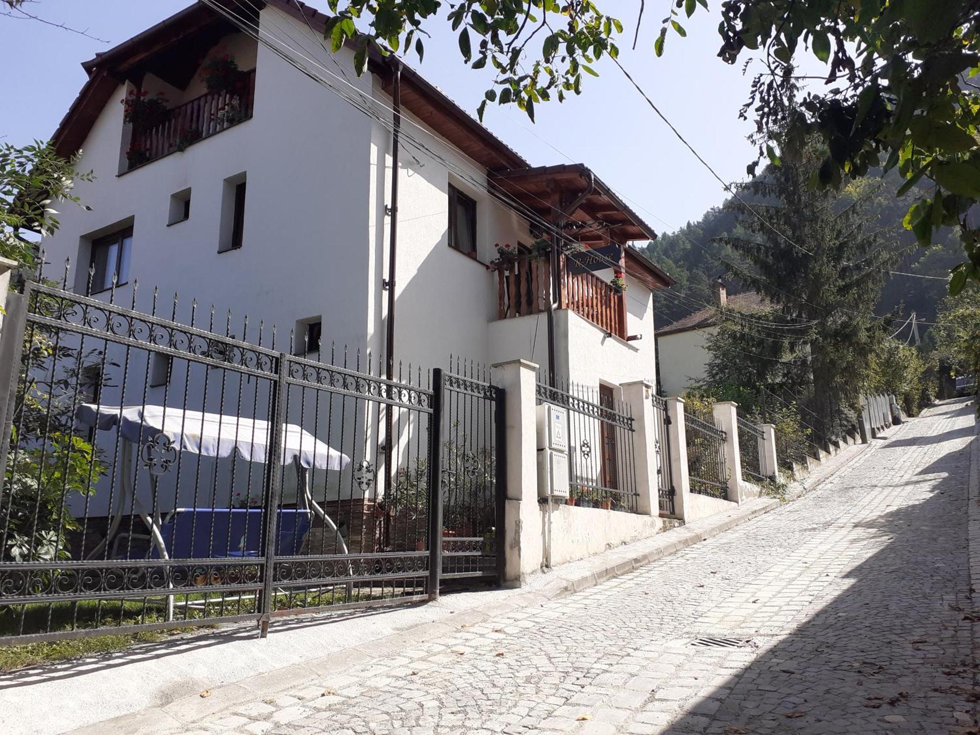R-House Apartment Brasov Exterior photo